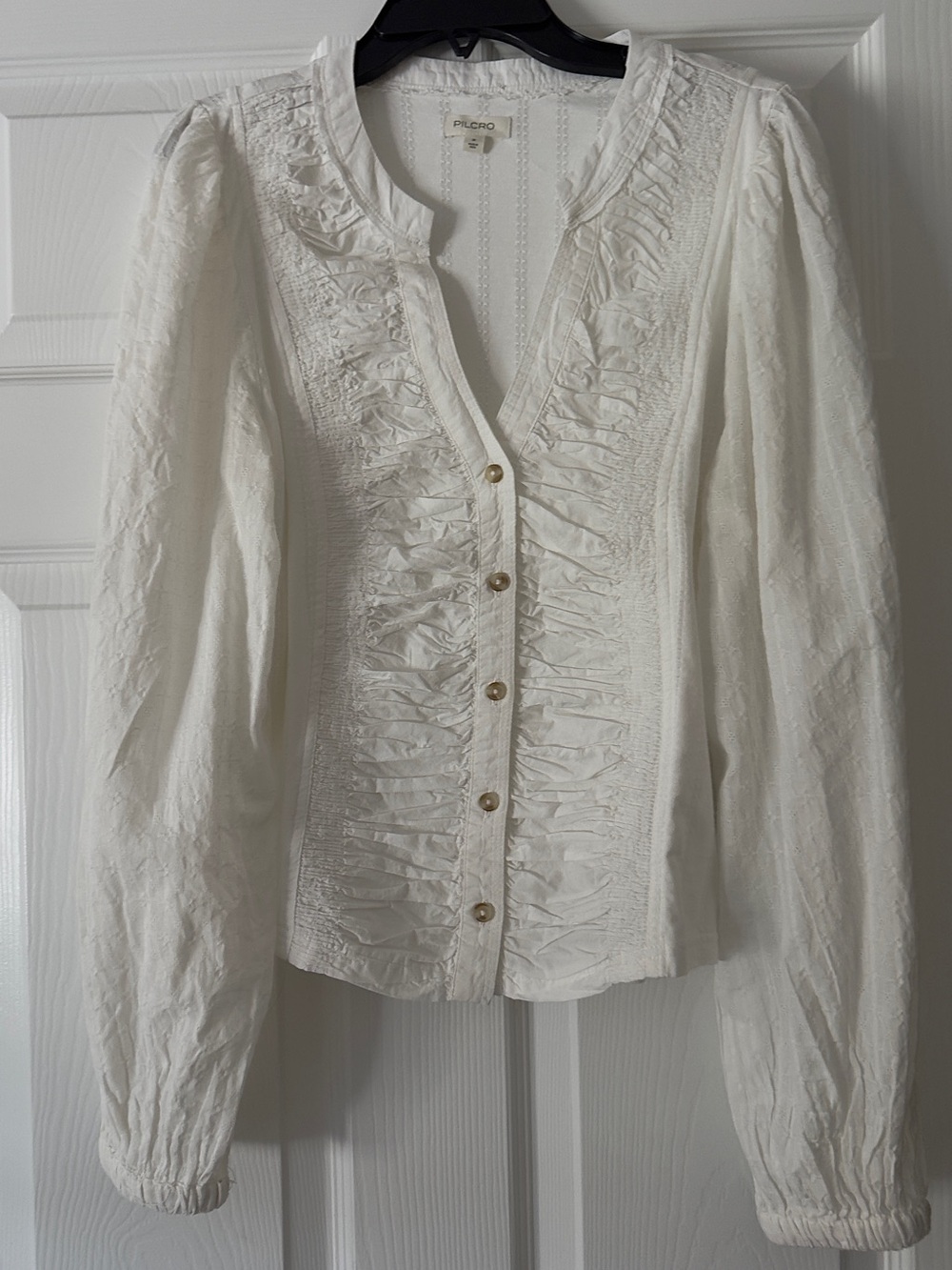 Women's Ivory Ruched Button-Front Top - Picture 2 of 9